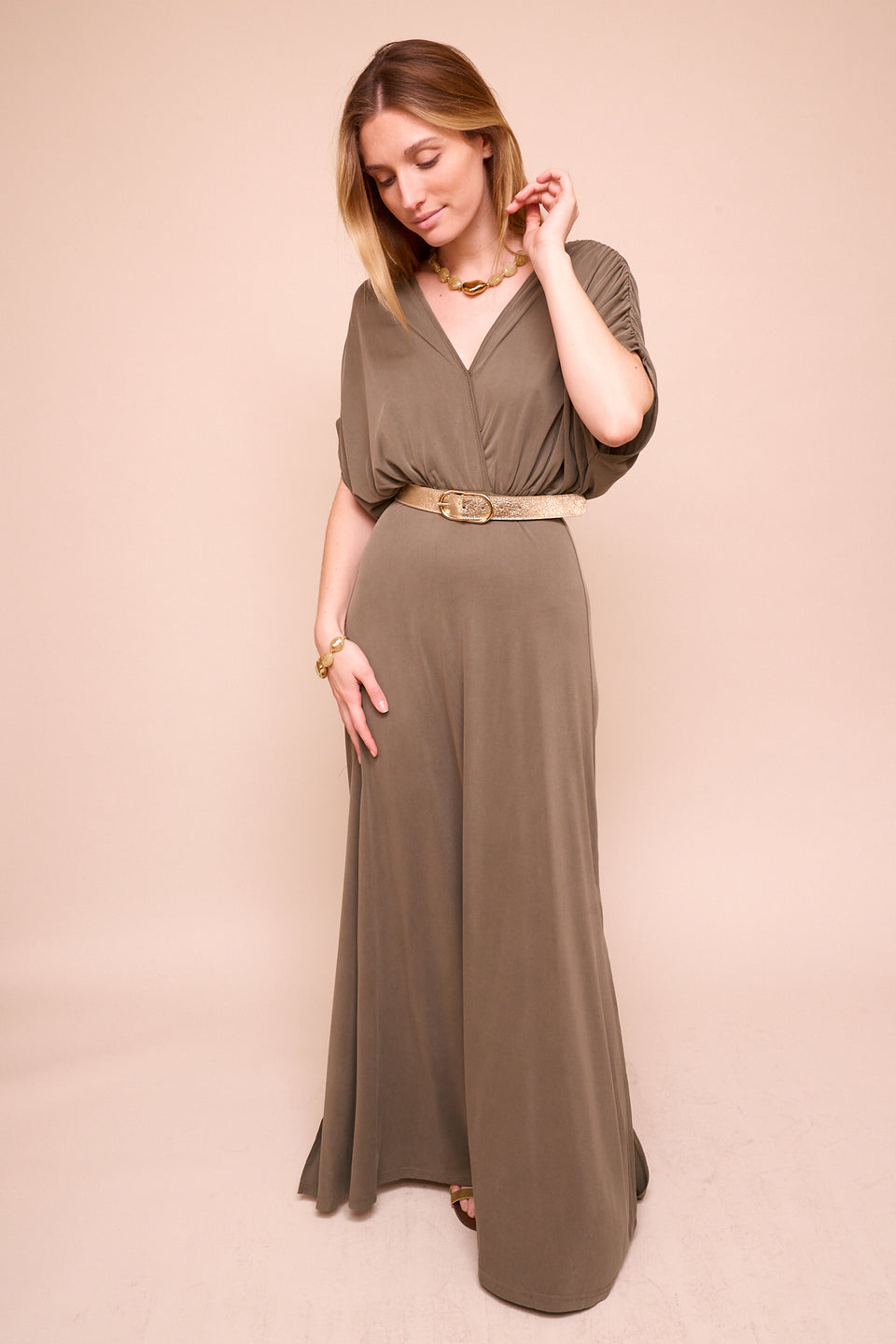 Robe Apolyte Kaki - Image 6