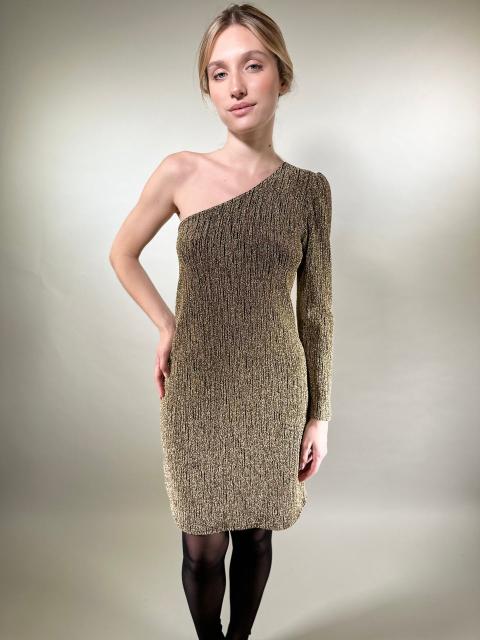 Robe Starlette doré - Image 2