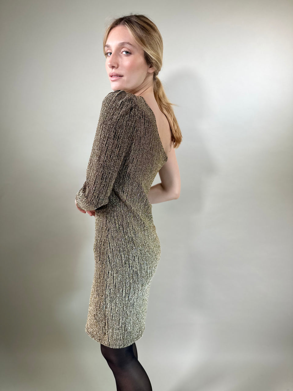 Robe Starlette doré - Image 4