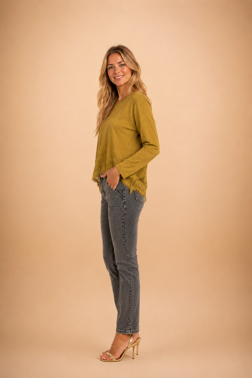 Haut Nomina Anis - Image 4