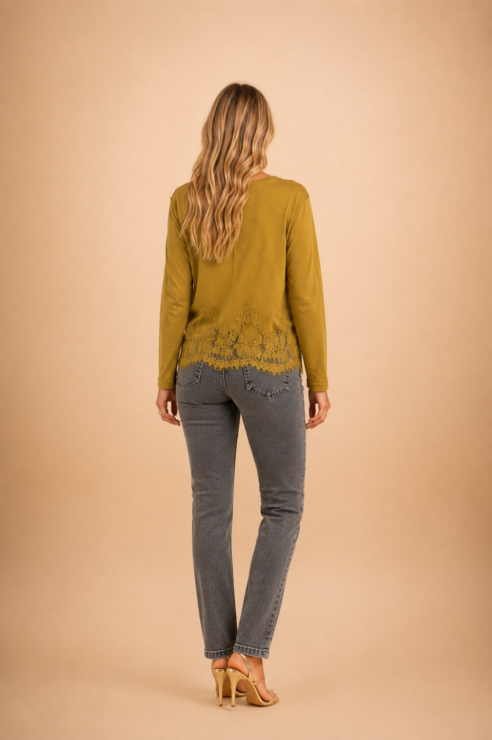 Haut Nomina Anis - Image 5