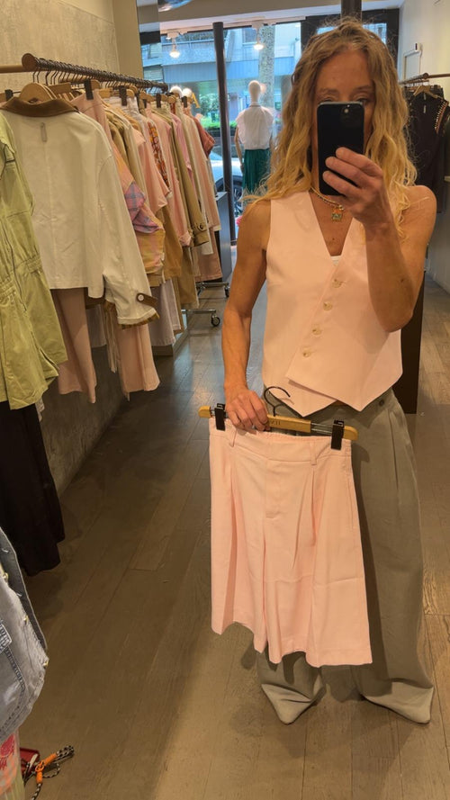 Short Pasky Rose