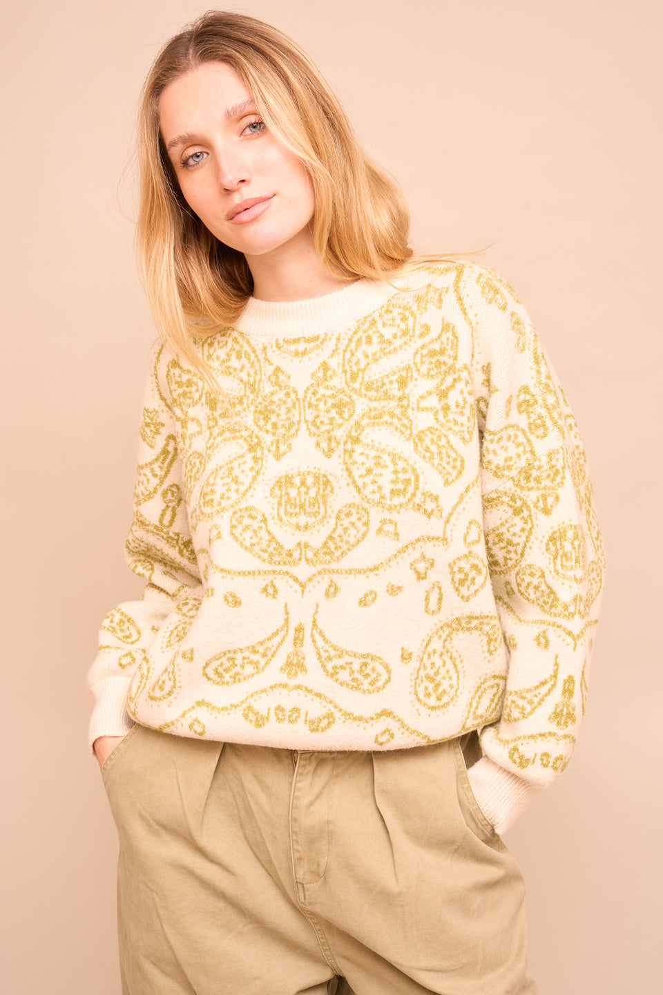 Pull Nidana Ecru - Image 1